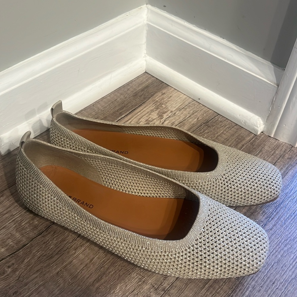 Beautiful Lucky Brand sparkly canvas cloth. Size7 excellent condition